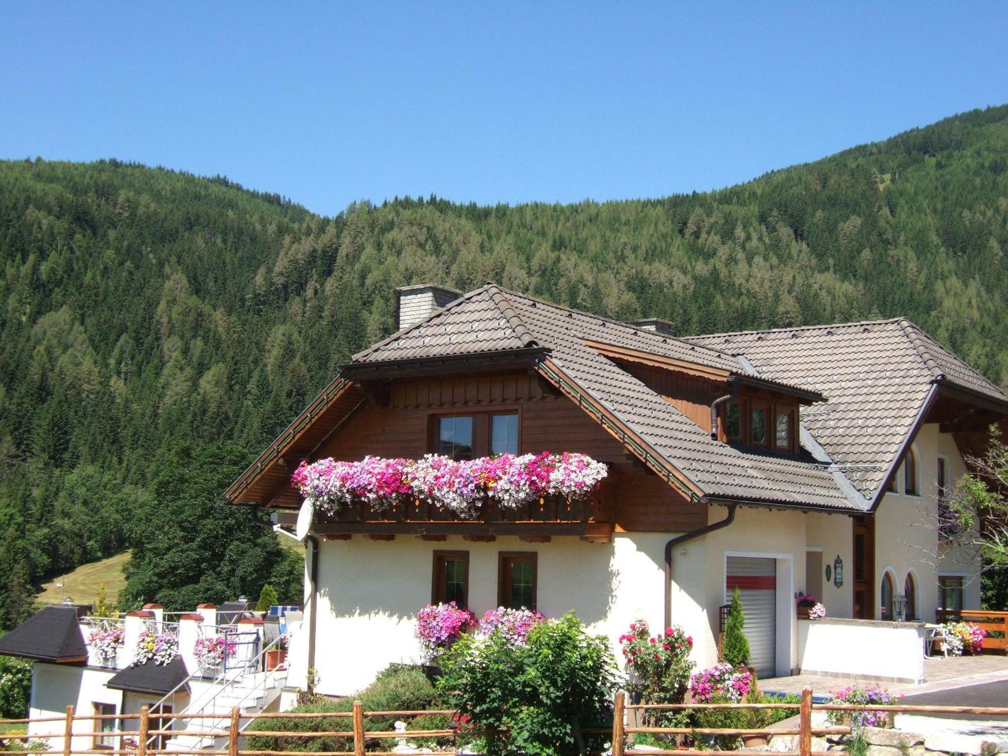 Lungau Apartment - Ferienwohnung Haus Esl Hintergöriach Eksteriør bilde